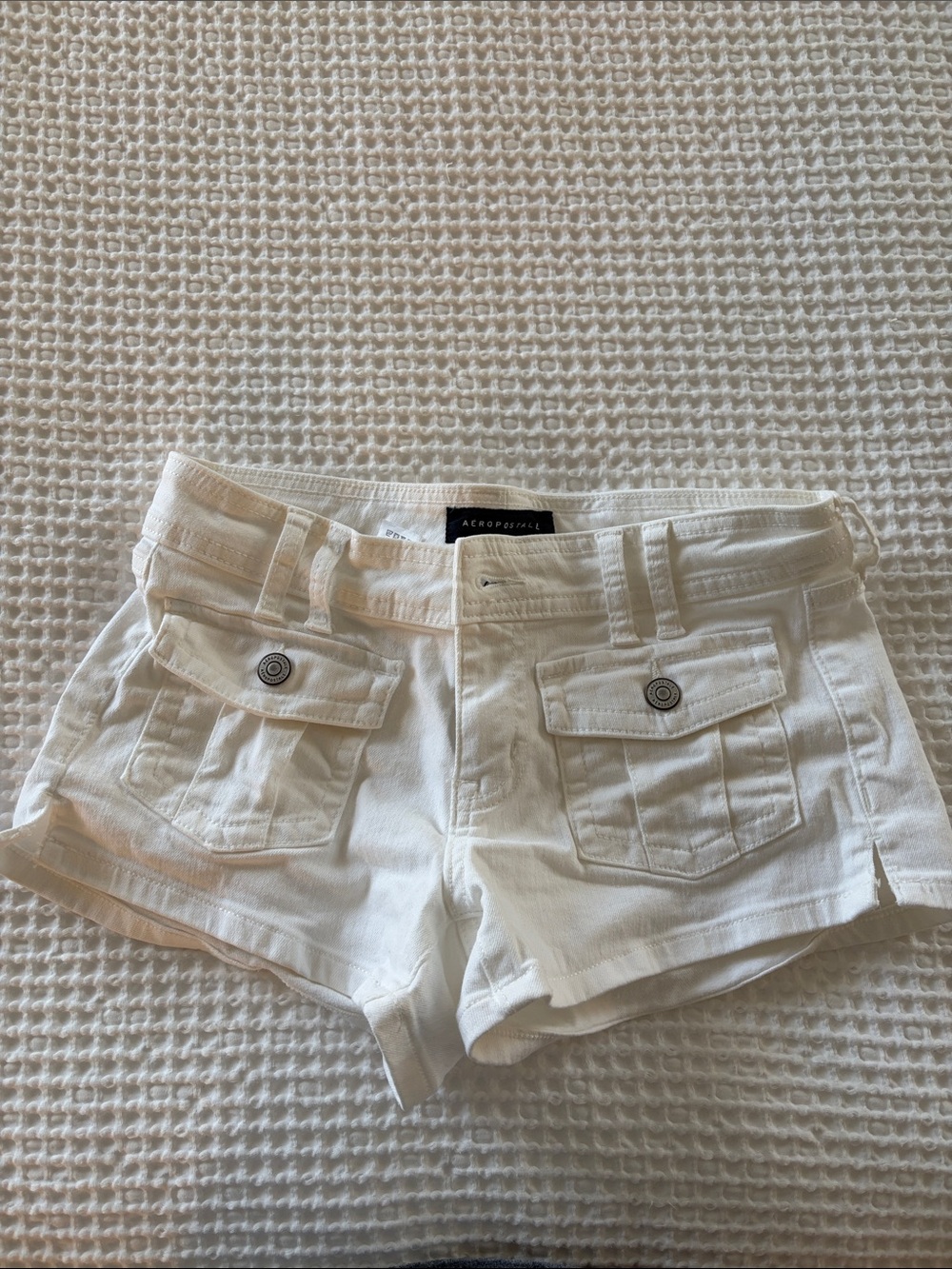 Aeropostale White Low Rise Midi Women's Cargo Denim Shorts
